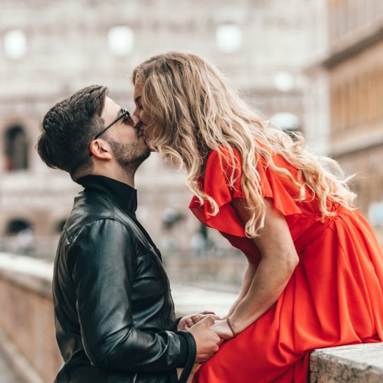 TREND: Derfor vil kvinner date yngre menn